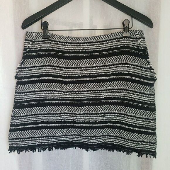 LOFT Skirt Size 8 Striped Boho Mini Western Aztec Strip Black White Cotton Blend - Picture 1 of 11
